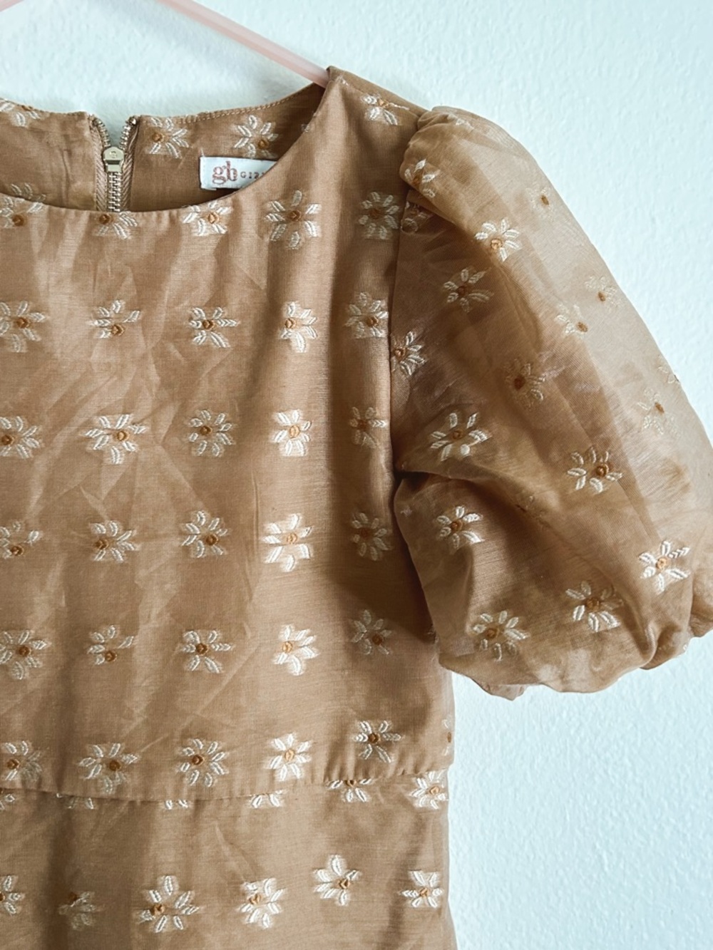 Gianni Bini Girls' Tan Puff Sleeve Top with White Floral Embroidery